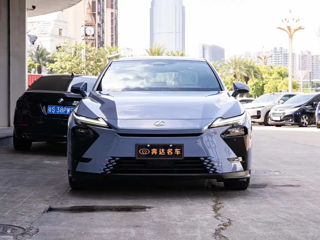Lexus ES — миниатюра 2