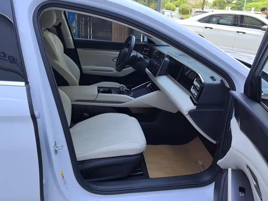 BYD Qin L — миниатюра 8