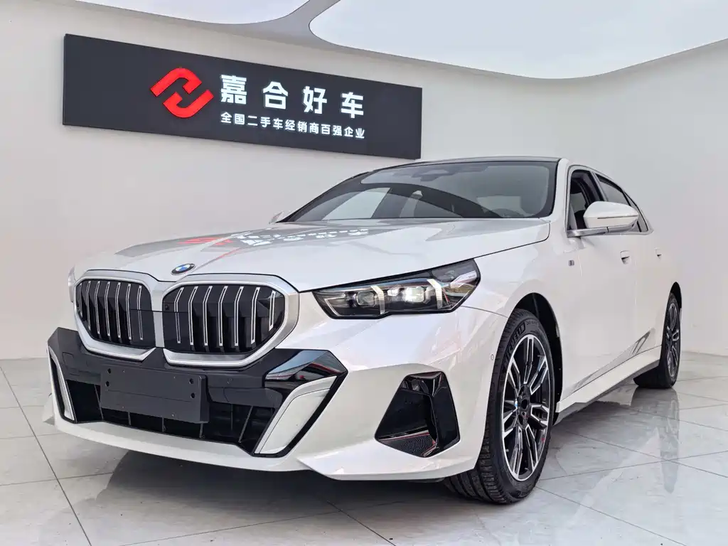 BMW 5 Series 2025