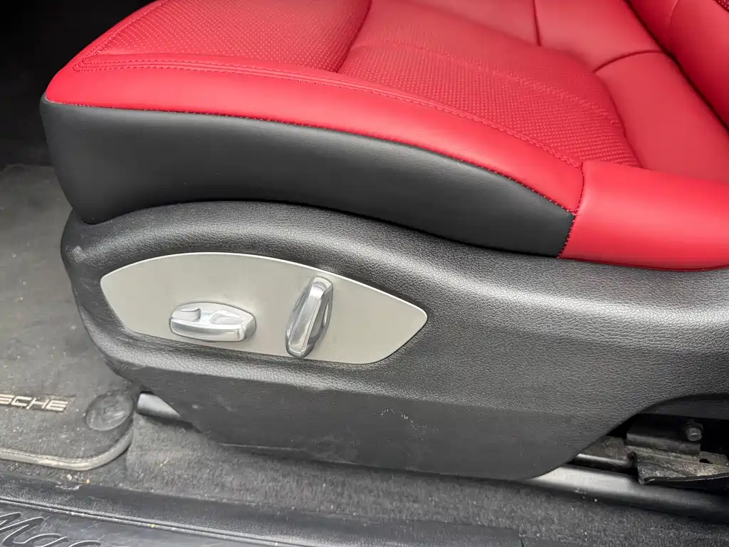 Porsche Macan — миниатюра 6