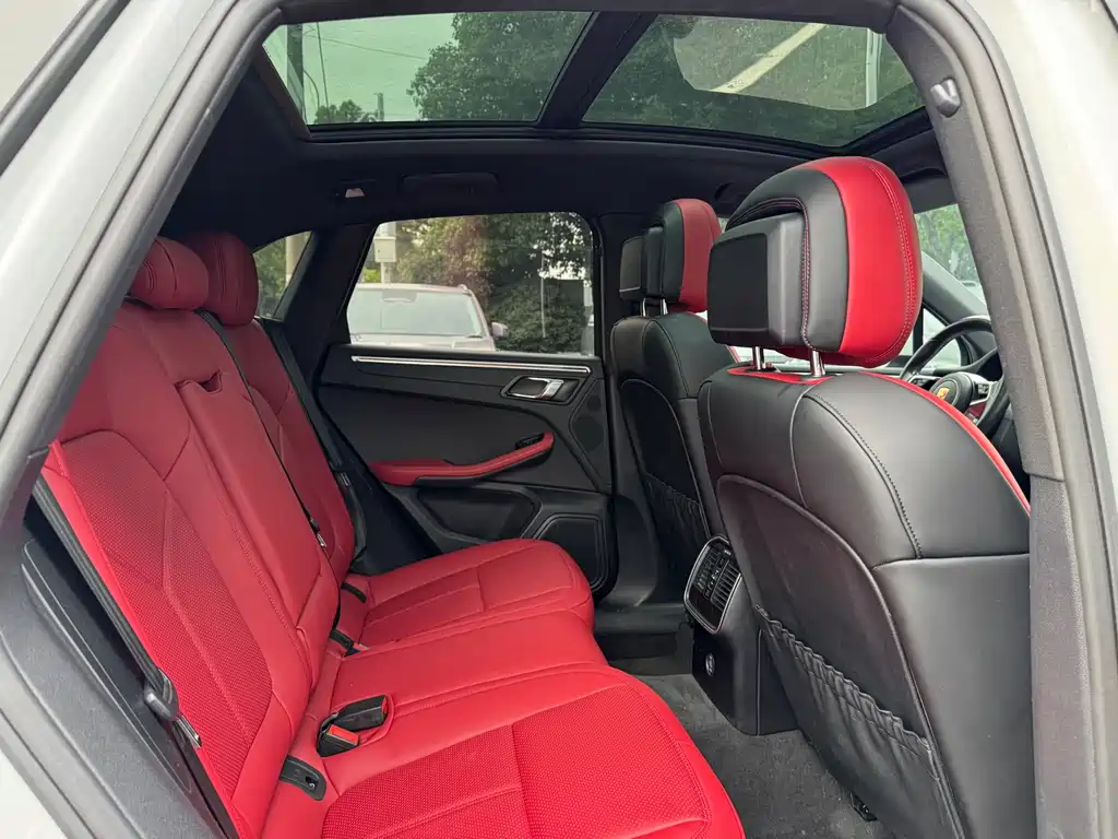 Porsche Macan — миниатюра 17