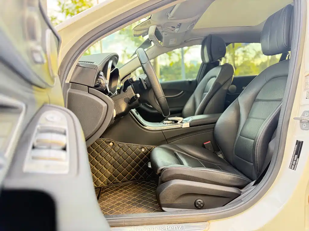Mercedes-Benz C-Class — миниатюра 17