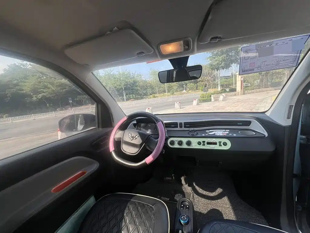 Wuling MINIEV — миниатюра 5