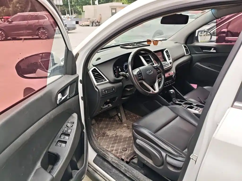 Hyundai Tucson — миниатюра 12