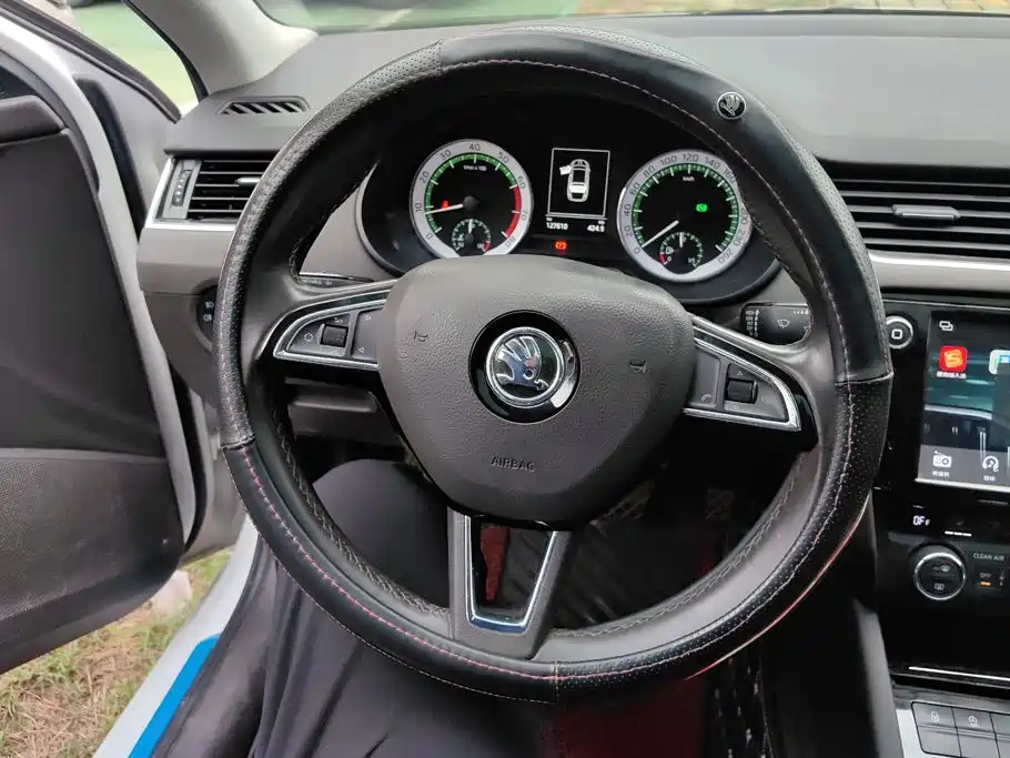 Skoda Octavia — миниатюра 15