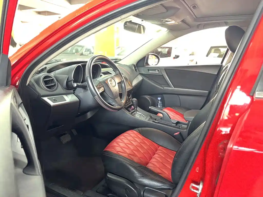 Mazda 3 Xingcheng — миниатюра 3