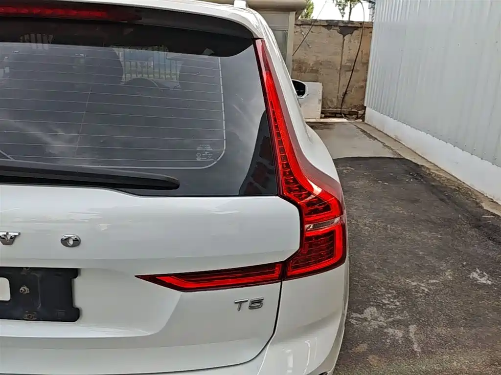 Volvo XC60 2021 T5 Luxury