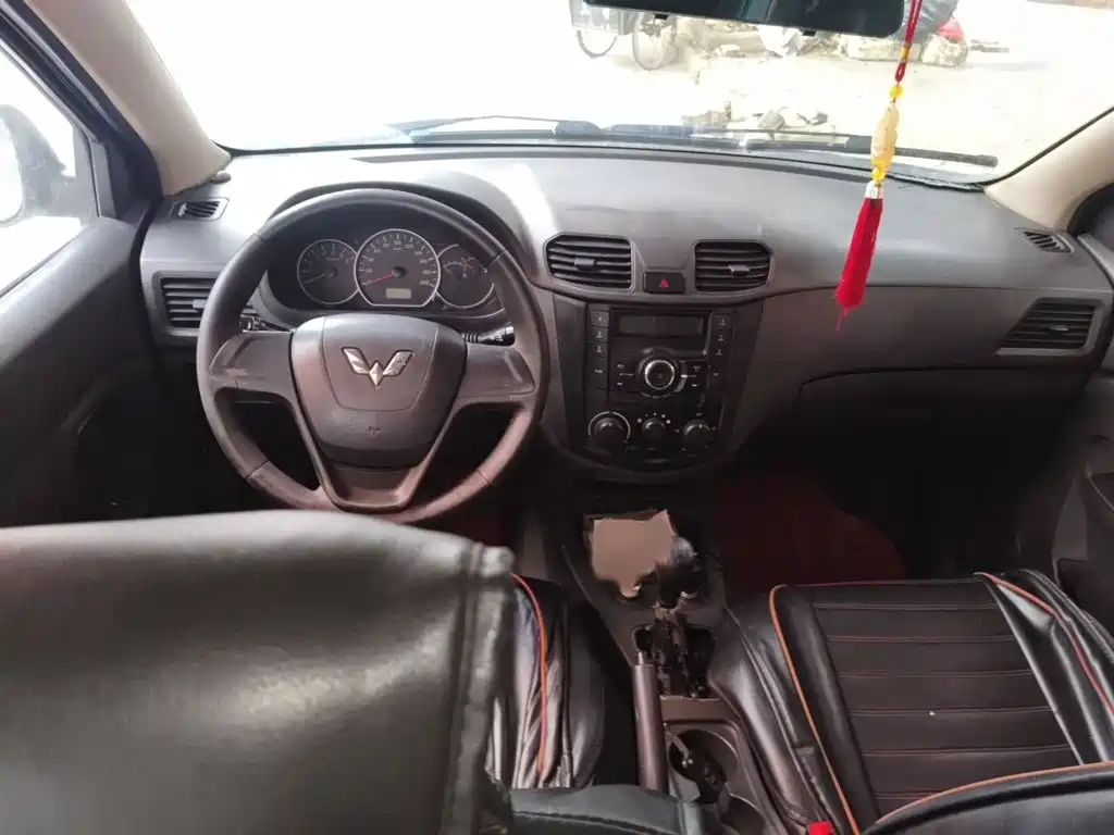 Wuling Hongguang — миниатюра 13