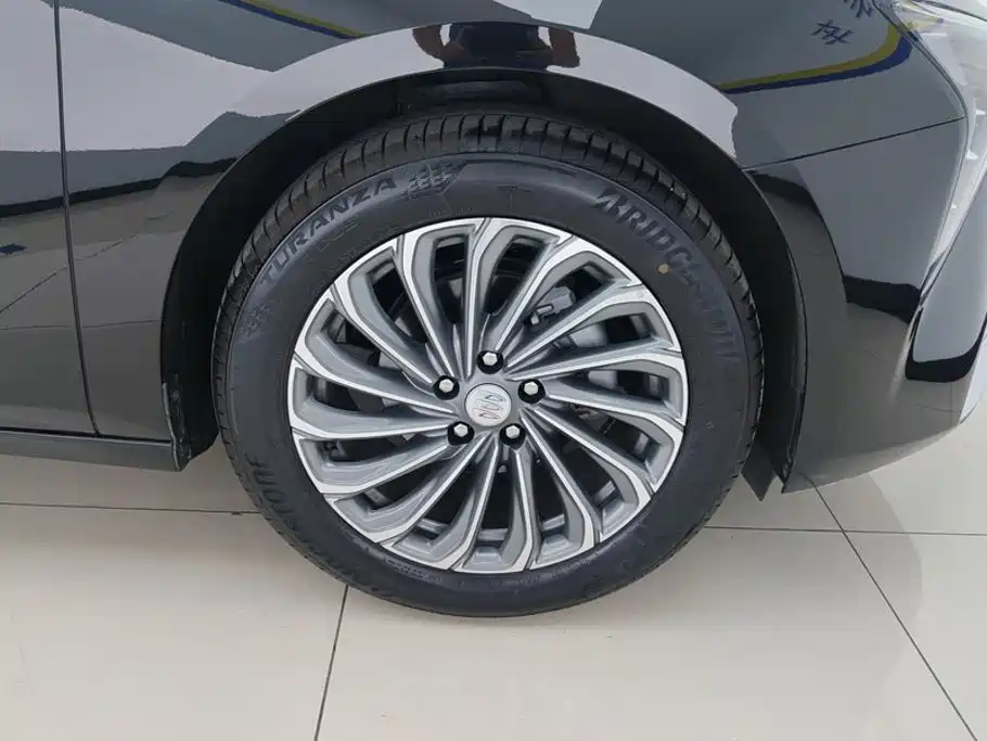 Buick LaCrosse — миниатюра 6
