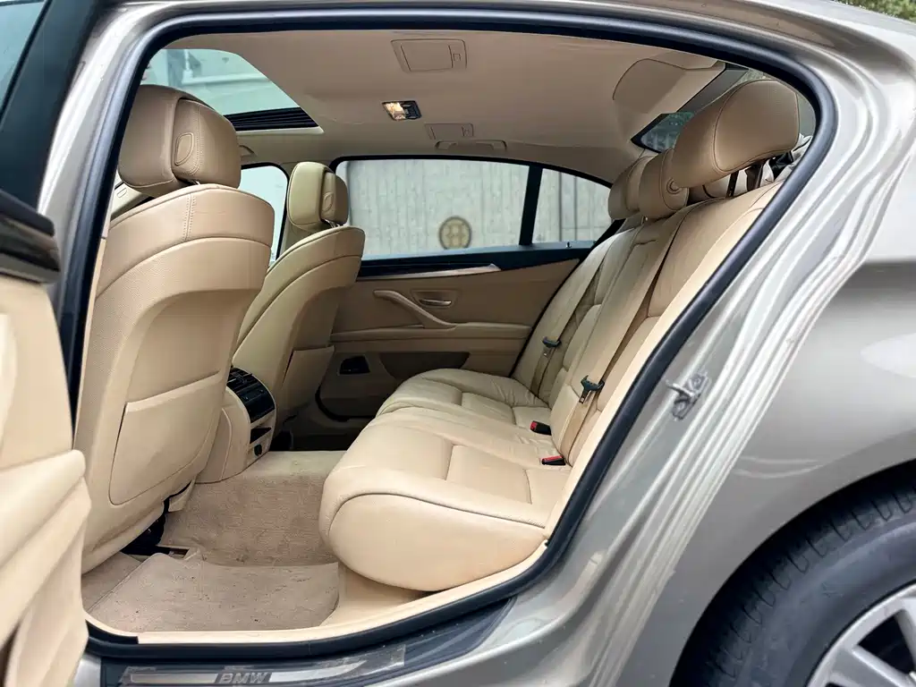 BMW 5 Series — миниатюра 14