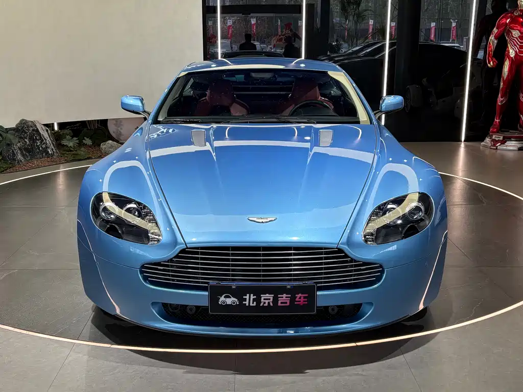 Aston Martin V8 Vantage 2011 4.7L Sportshift Coupe