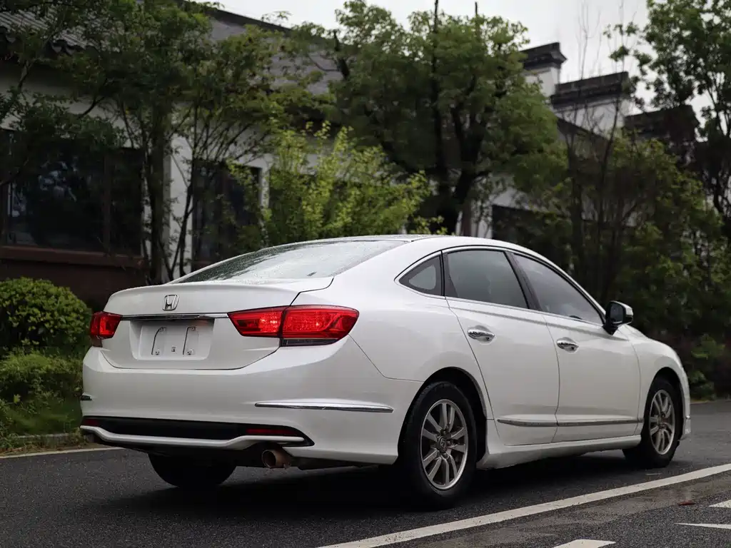 Honda Spirior — миниатюра 4