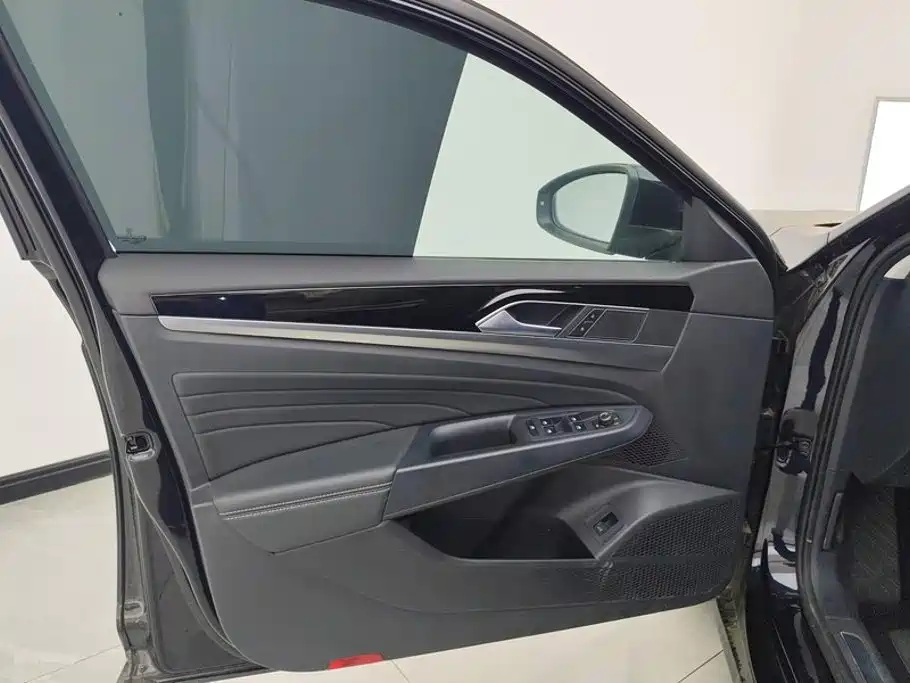 Volkswagen Passat — миниатюра 7