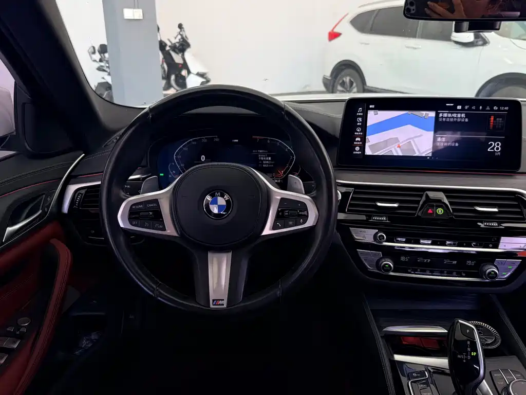 BMW 5 Series — миниатюра 10