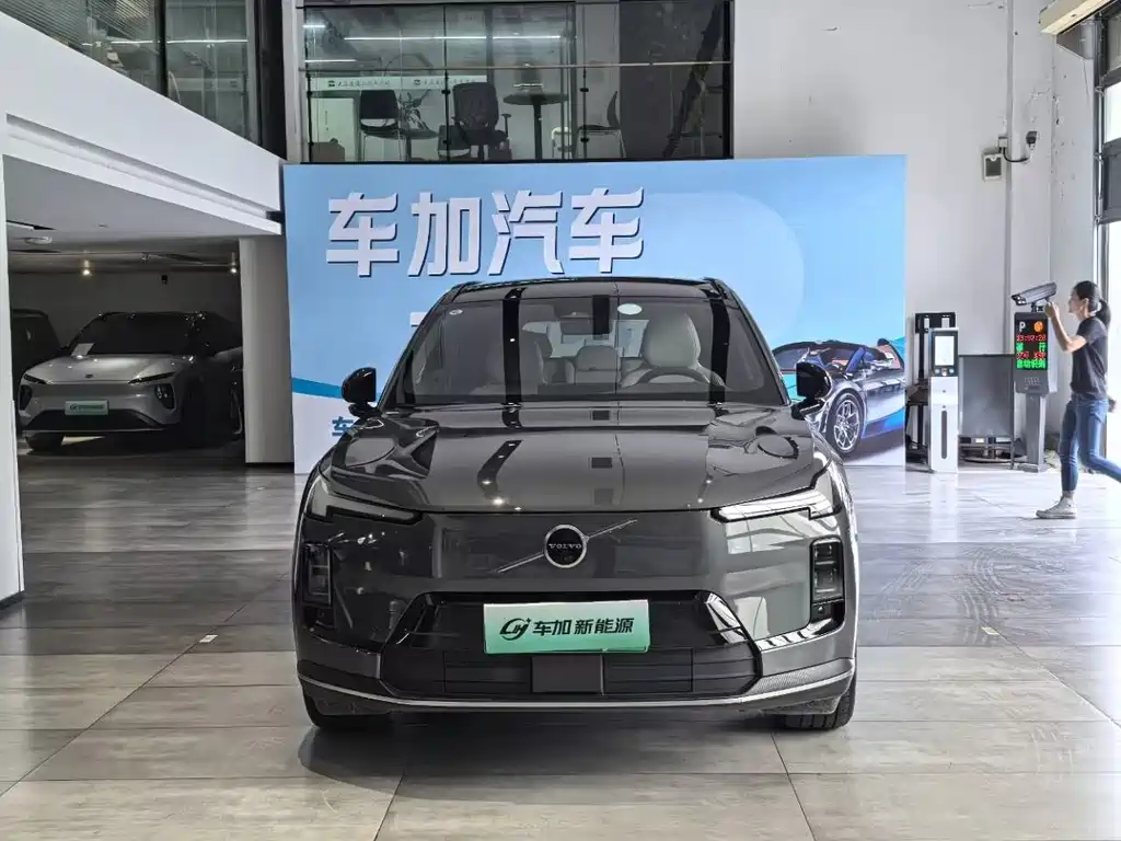 Volvo XC70 PHEV — миниатюра 2