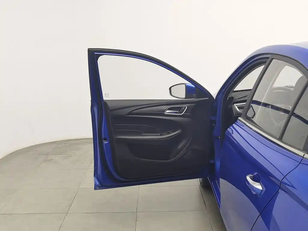 Roewe i5 — миниатюра 8