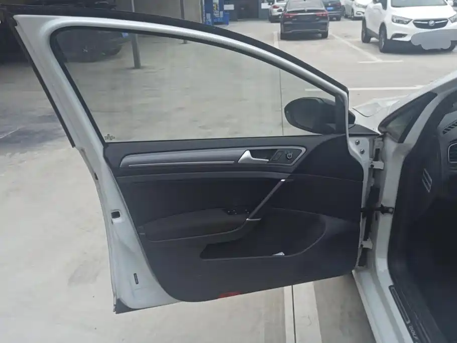 Volkswagen Golf — миниатюра 7