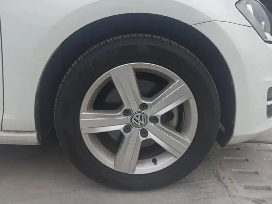 Volkswagen Golf — миниатюра 6