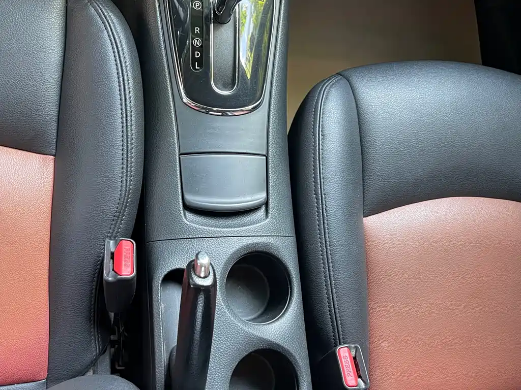 Nissan Tiida 1.6L CVT Smart Type, фото 11