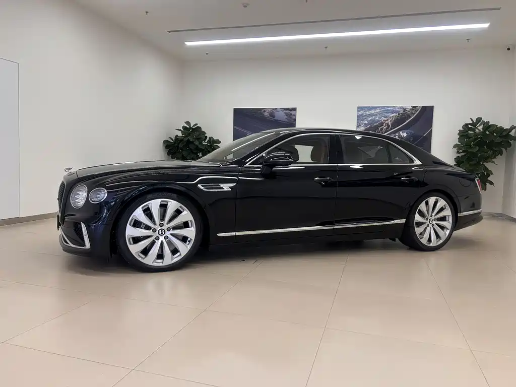 Bentley Flying Spur 2026 4.0T V8 Standard