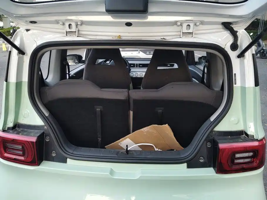 Wuling MINIEV — миниатюра 4