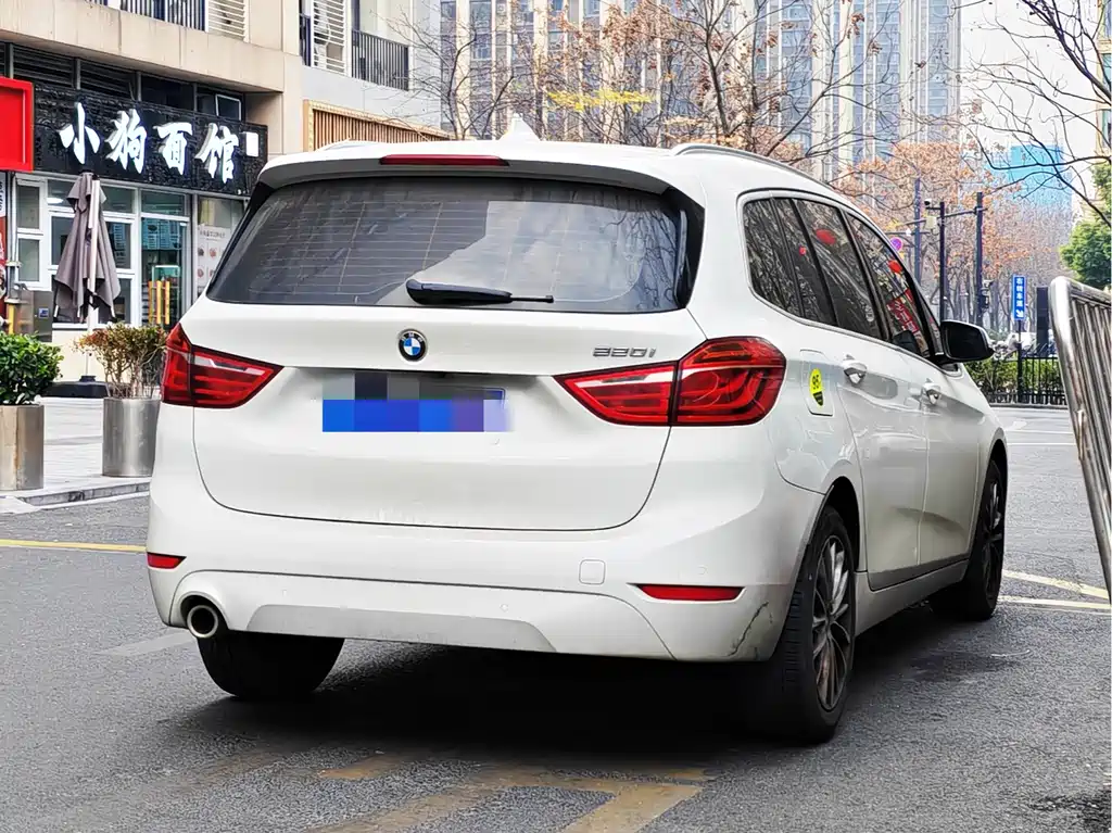 BMW 2 SERIES MULTIFUNCTIONAL STATION WAGON