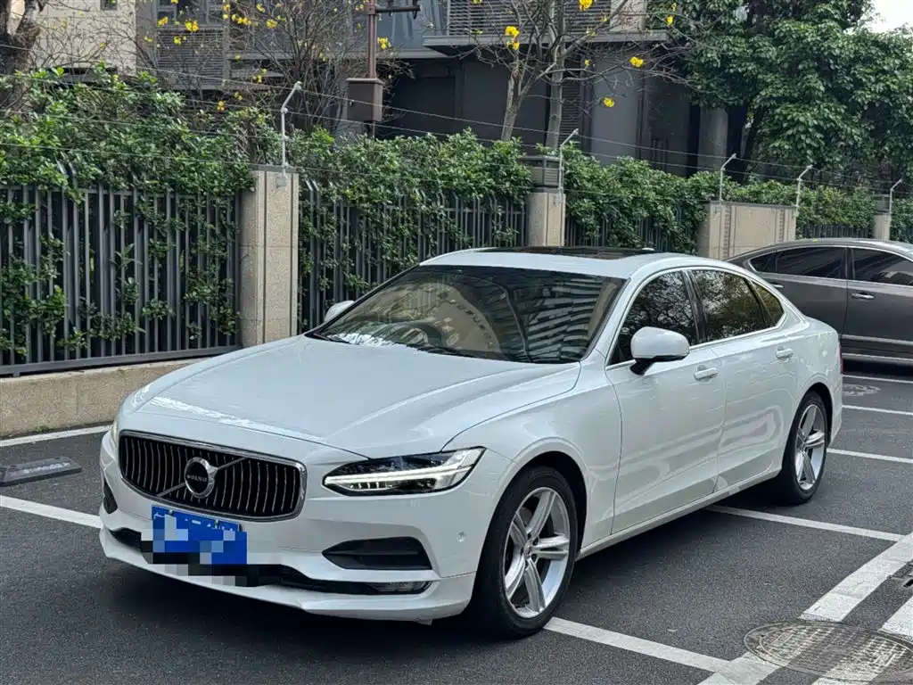 Volvo S90 2017