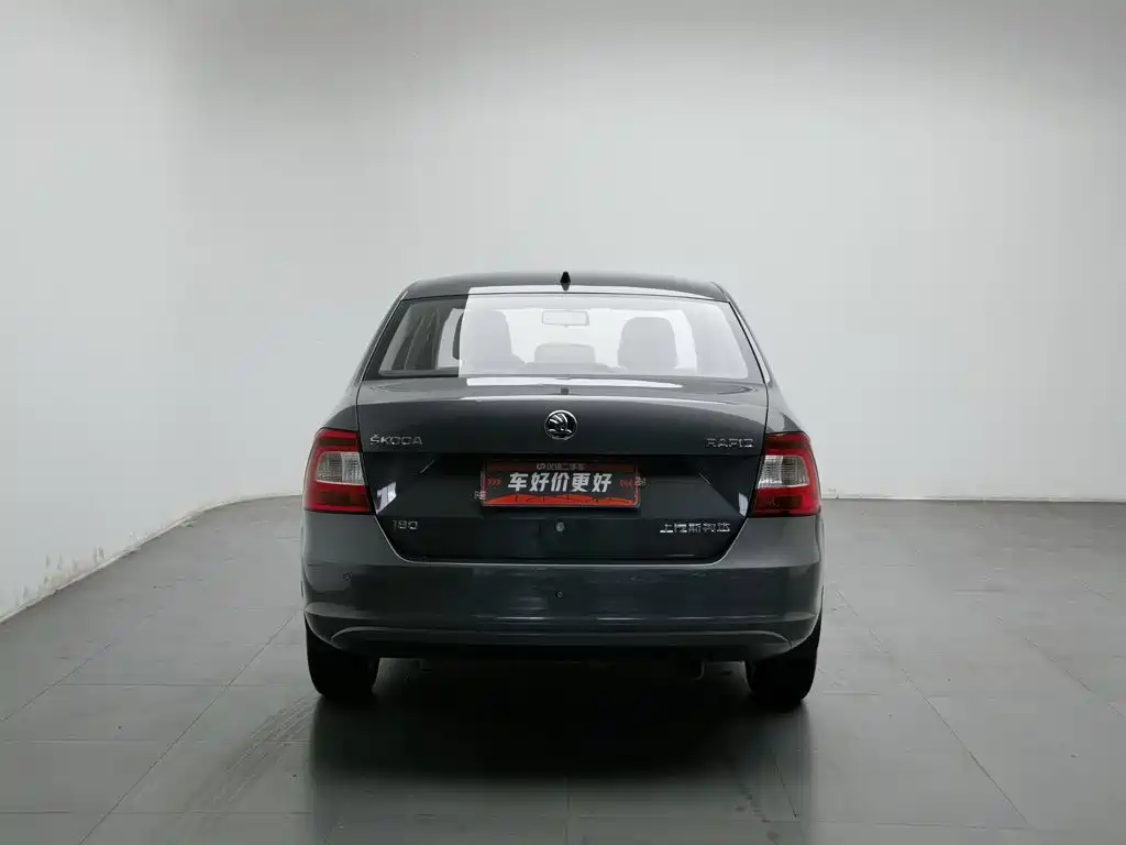 Skoda Rapid — миниатюра 4