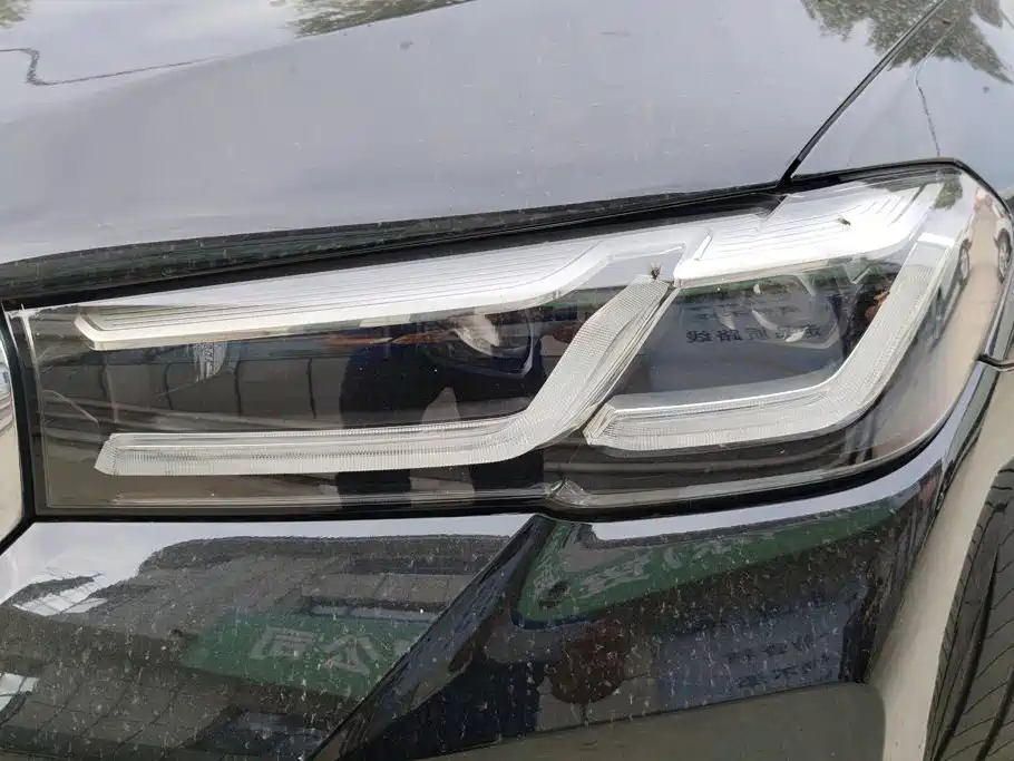 BMW 5 Series — миниатюра 5