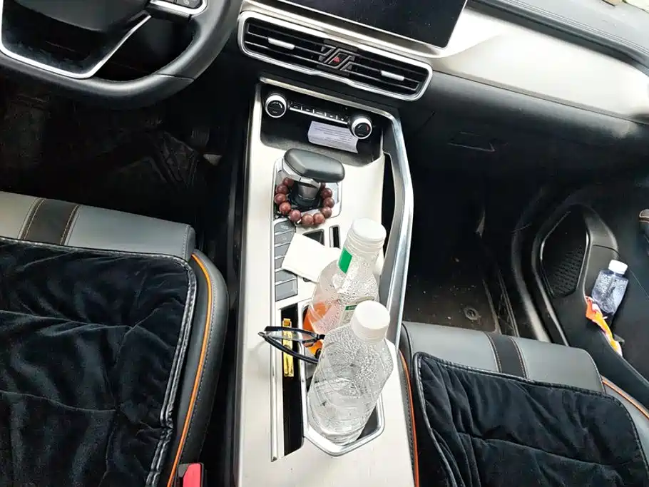 Geely Binyue — миниатюра 16