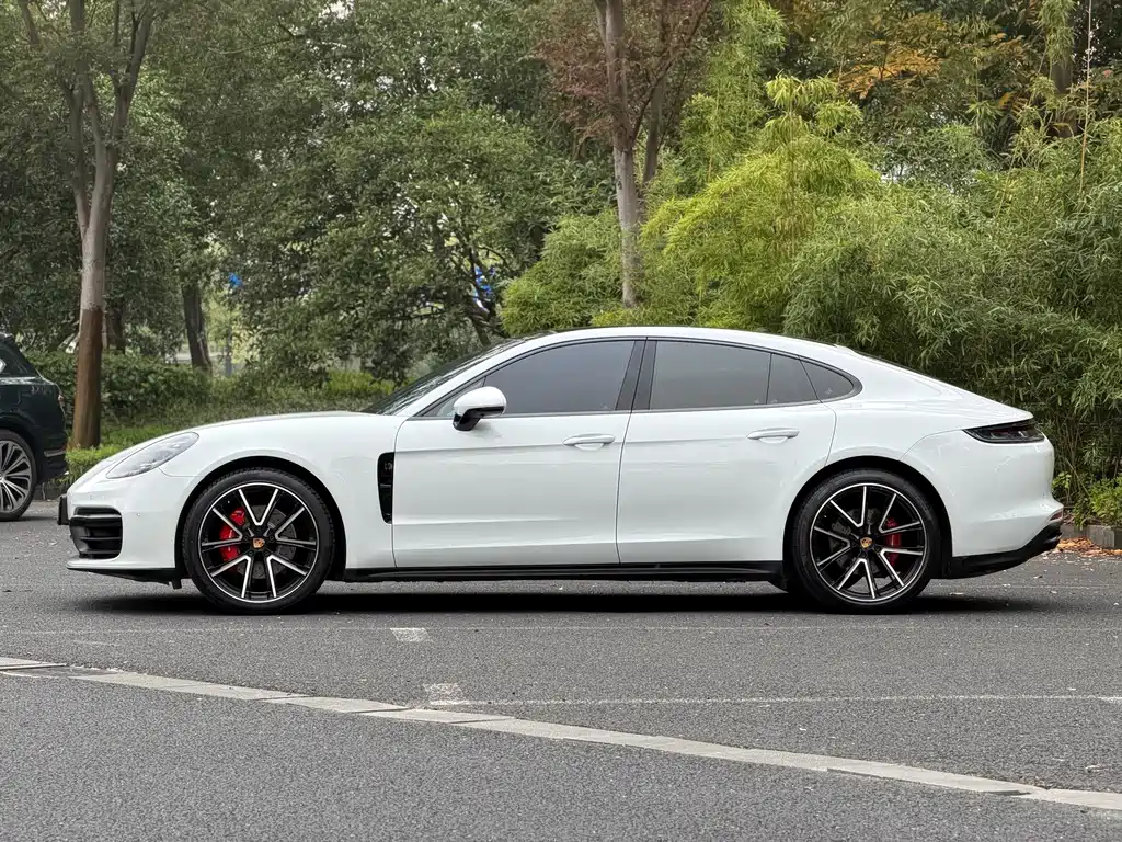 Porsche Panamera — миниатюра 5