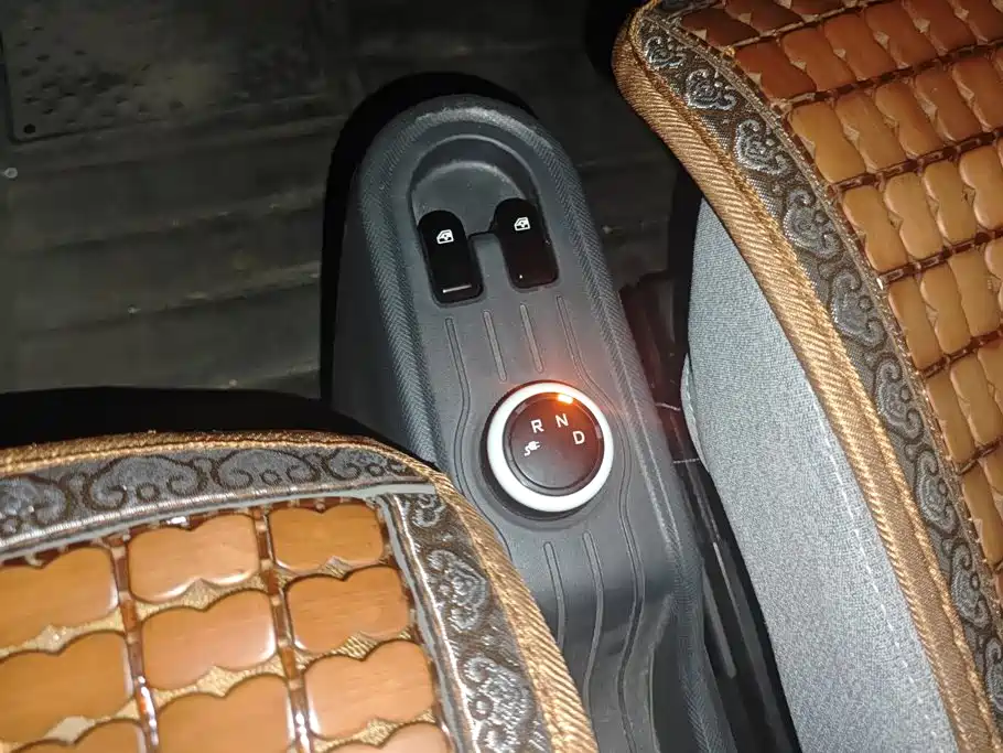 Wuling MINIEV — миниатюра 16