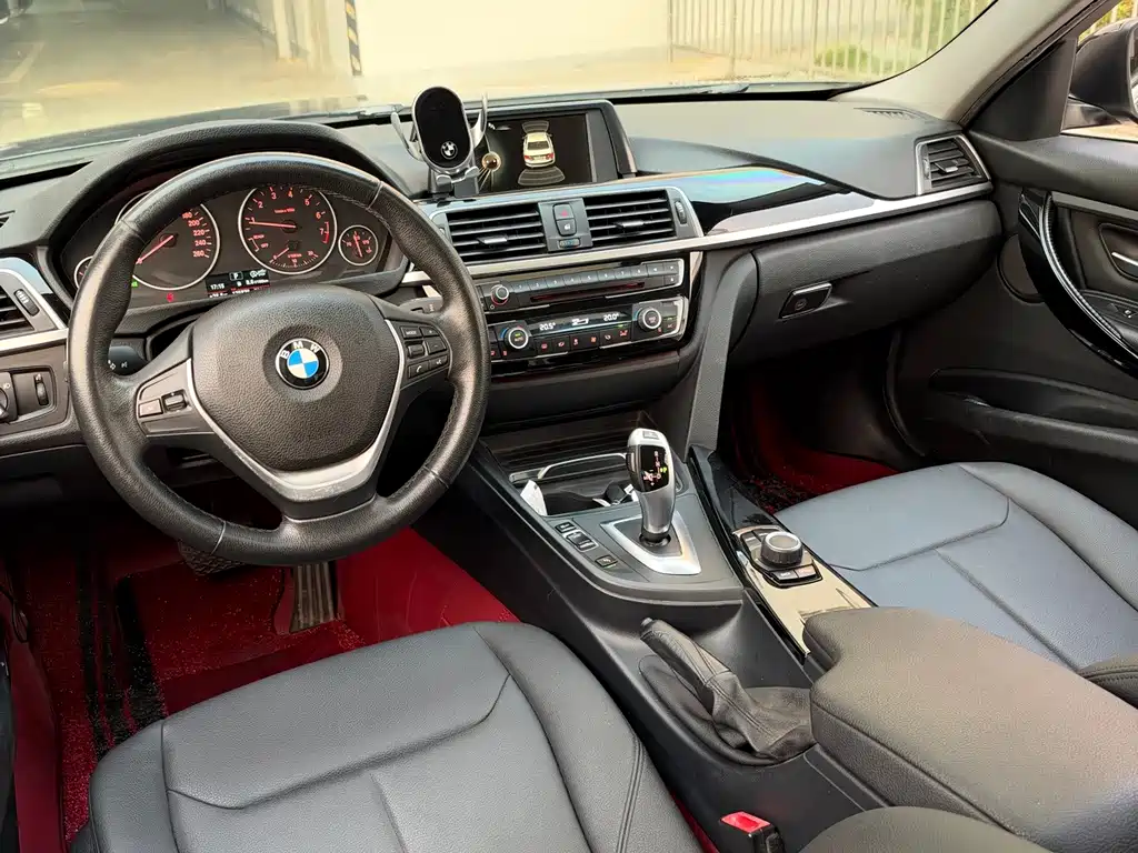 BMW 3 Series — миниатюра 8