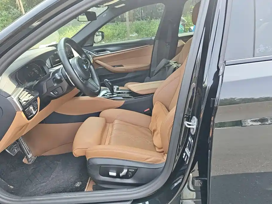 BMW 5 Series (Import) — миниатюра 9
