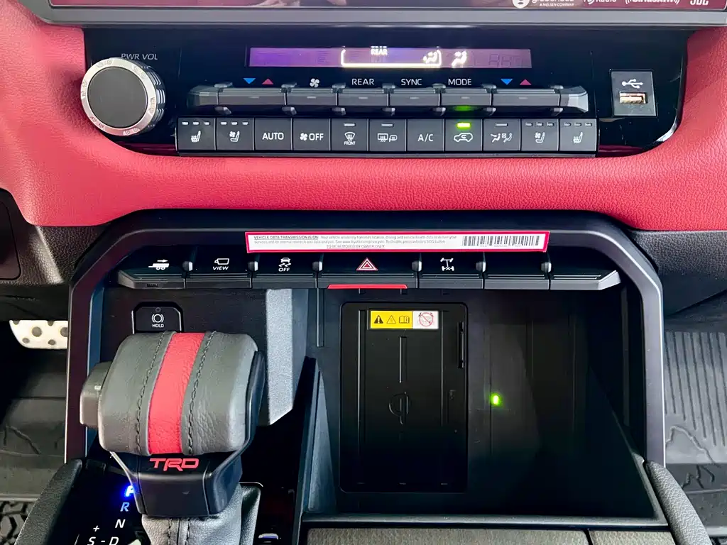 Toyota Sequoia — миниатюра 18