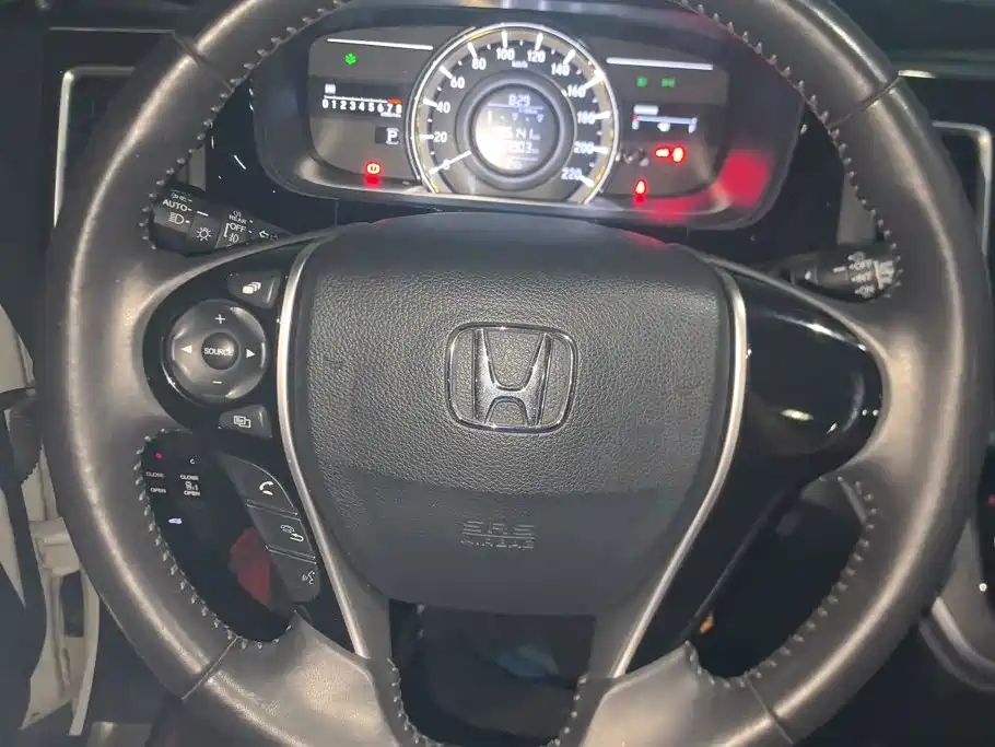 Honda Elysion — миниатюра 15