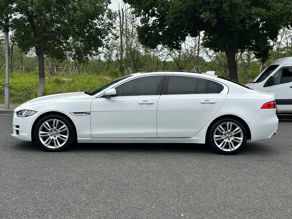 Jaguar XEL 2018 2.0T 200PS Premium