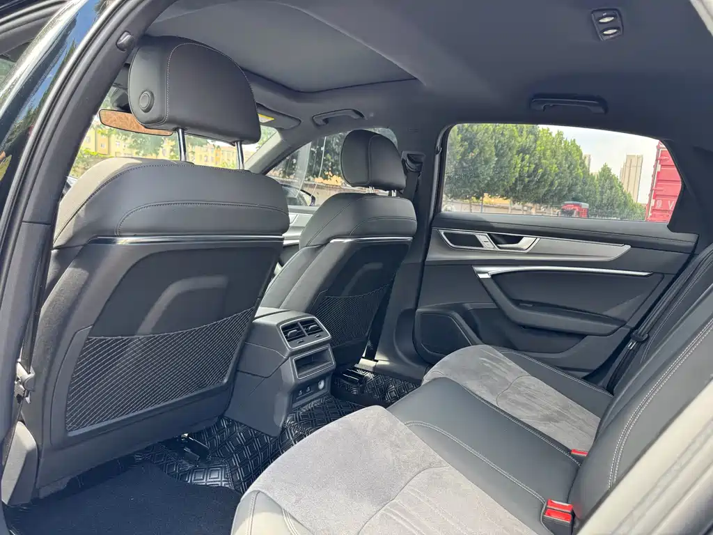 Audi A6L — миниатюра 5