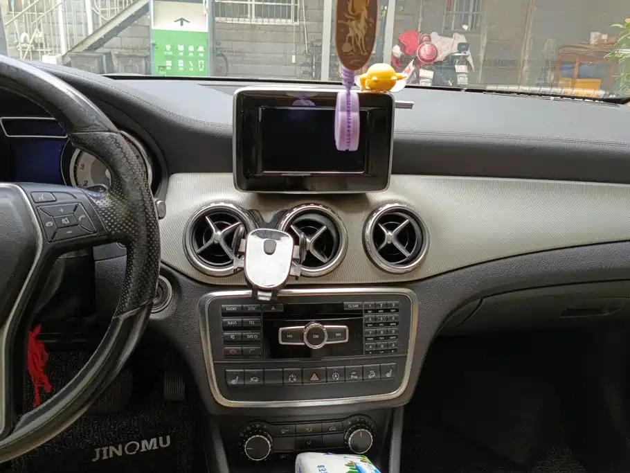 Mercedes-Benz GLA — миниатюра 13