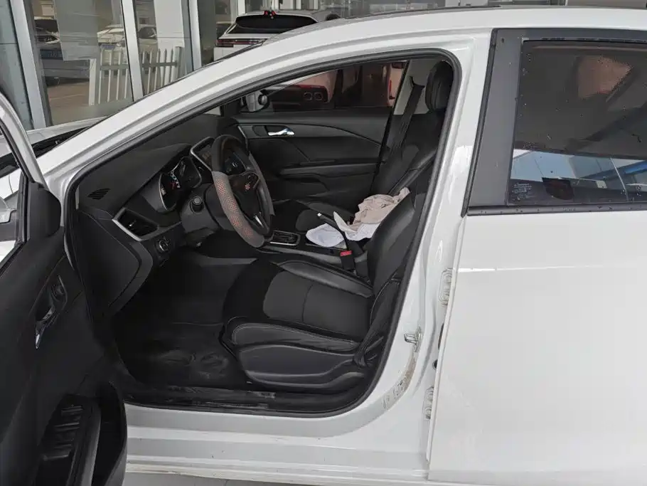 Chevrolet Cavalier — миниатюра 9