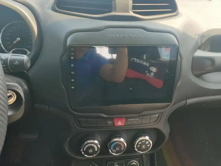 Jeep Renegade — миниатюра 13