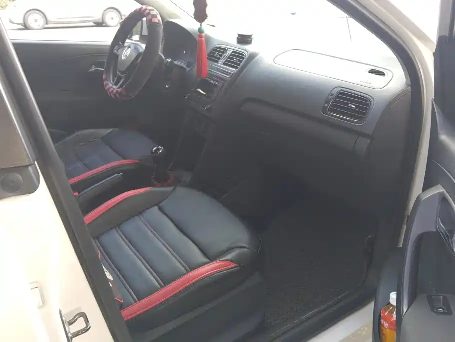 Volkswagen Polo — миниатюра 8