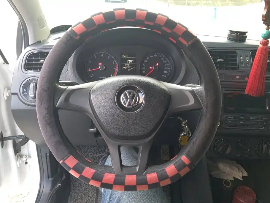 Volkswagen Polo — миниатюра 15