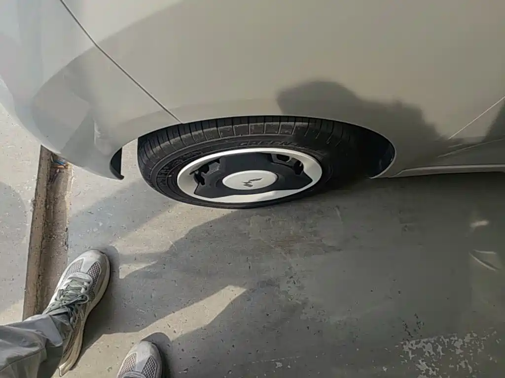 Wuling MINIEV — миниатюра 23