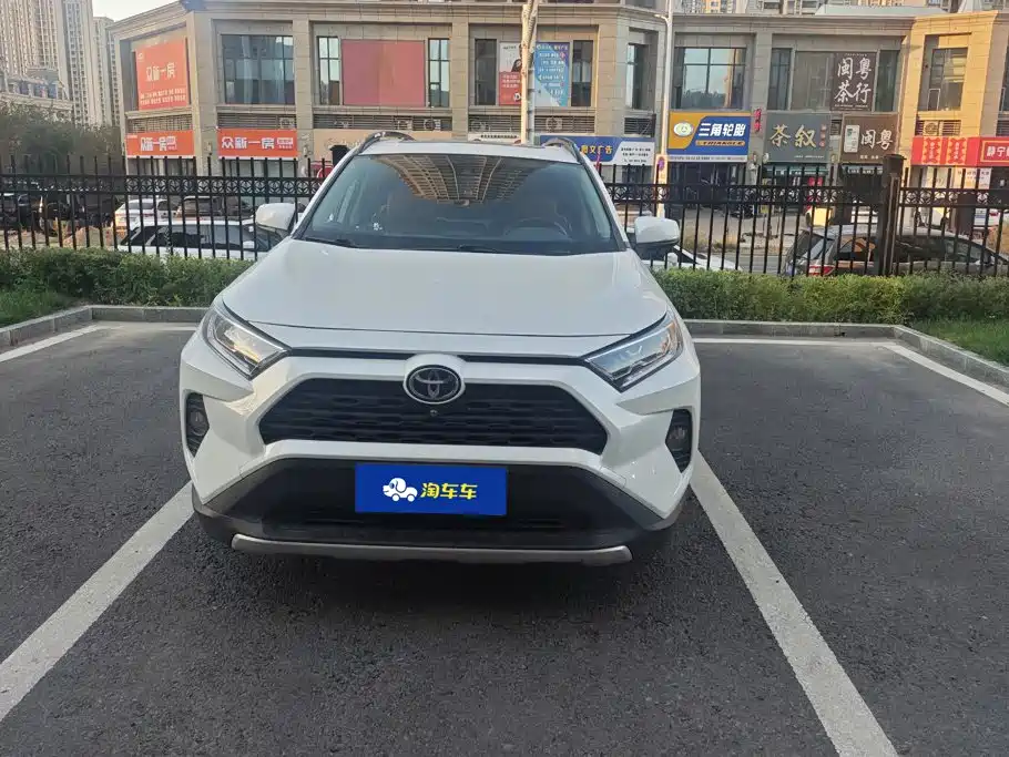 Toyota RAV4 — миниатюра 2