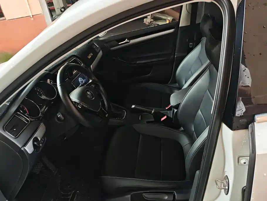 Volkswagen Sagitar — миниатюра 9