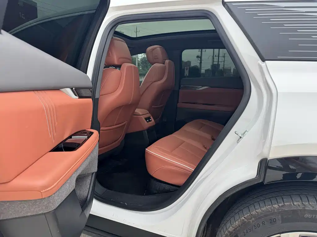 Cadillac IQ — миниатюра 6