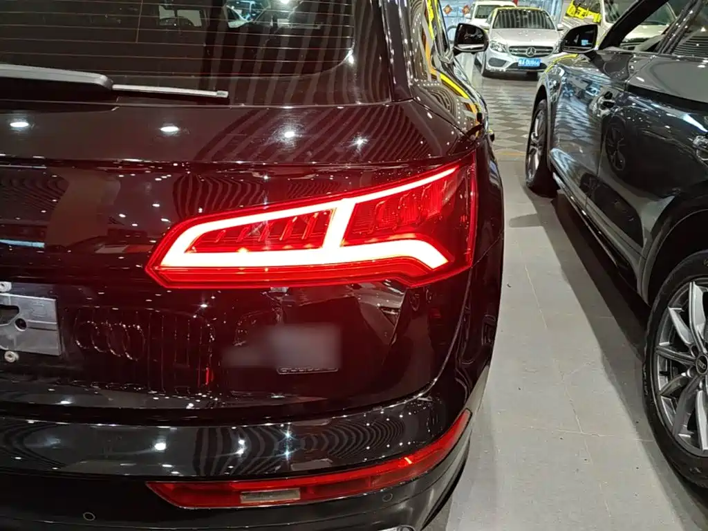 Audi Q5L — миниатюра 8