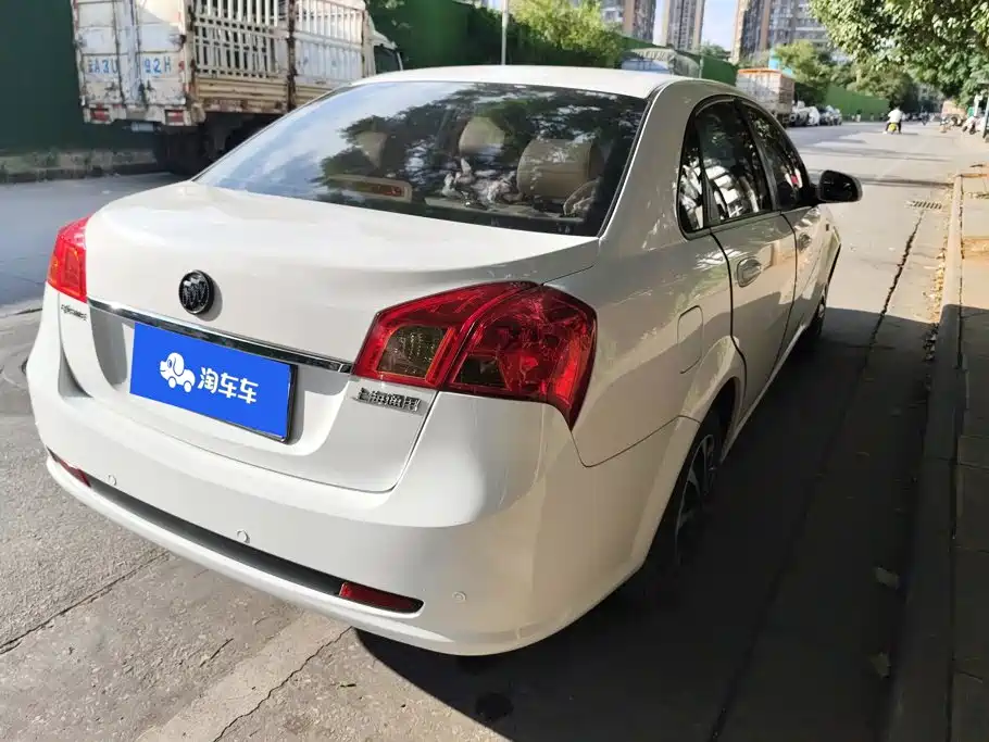 Buick Excelle — миниатюра 3