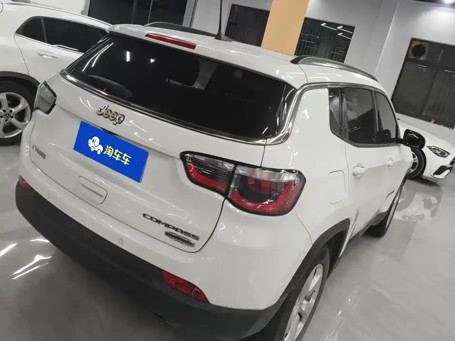 Jeep Compass — миниатюра 3